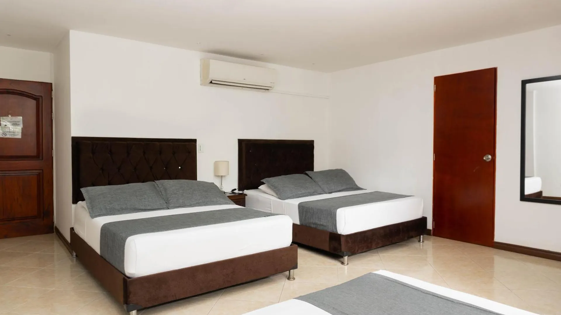 ***  Hotel Laureles Palo Alto Medellín Colombia